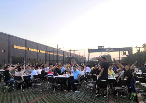 【凝心聚力 共创未来】2021年第一届IM电竞烧烤节